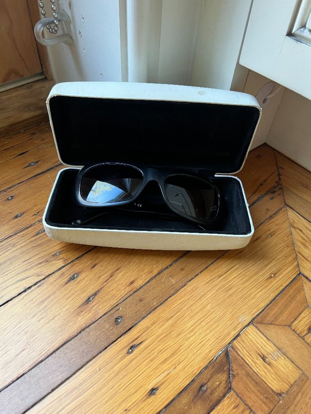 VERSACE Black frame Sunglasses with crystals Mod 4155-B with case and lens cloth
